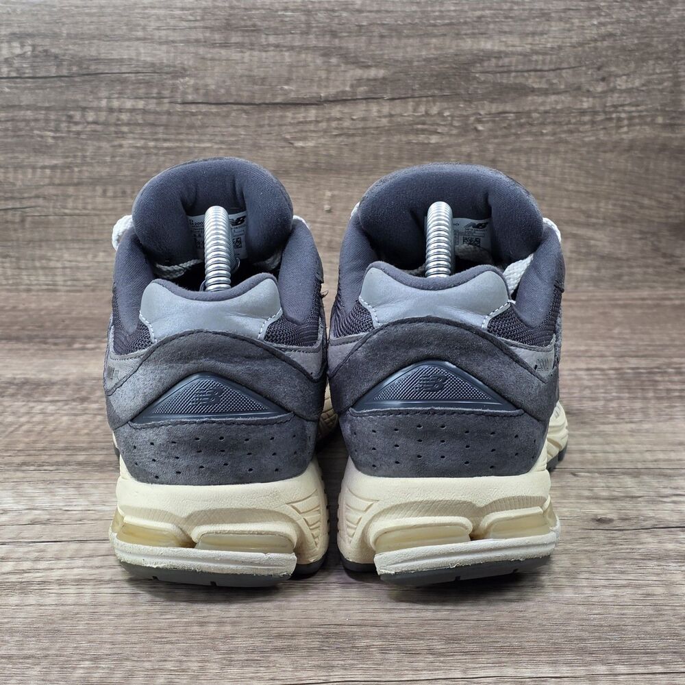 New Balance 2002R Men's Size 6.5 Women's Size 8 Gray Suede Cream Shoes M2002RHO - Picture 4 of 10